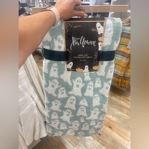 Other - Happy Halloween Ghost Blanket